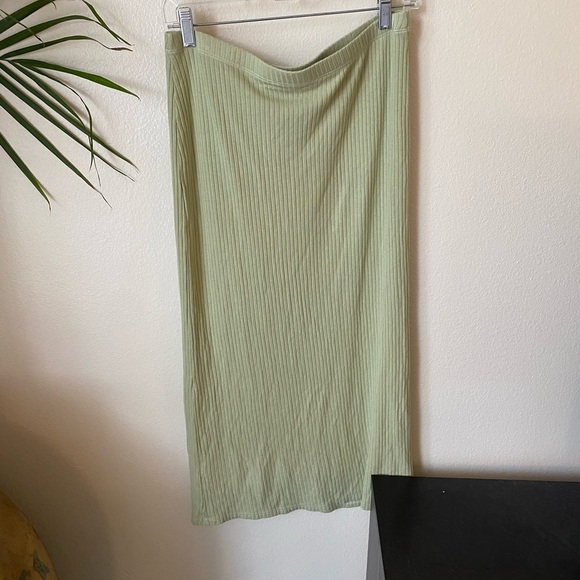 Reformation Women's Alberta Green Ribbed Midi Skirt Pencil Button Down Size L - Picture 3 of 7